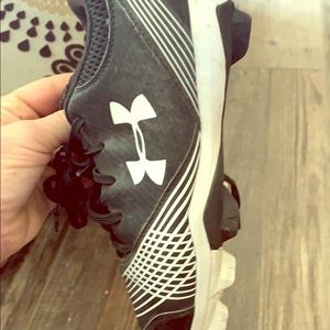 Under armour cleats women’s 7.  Good condition